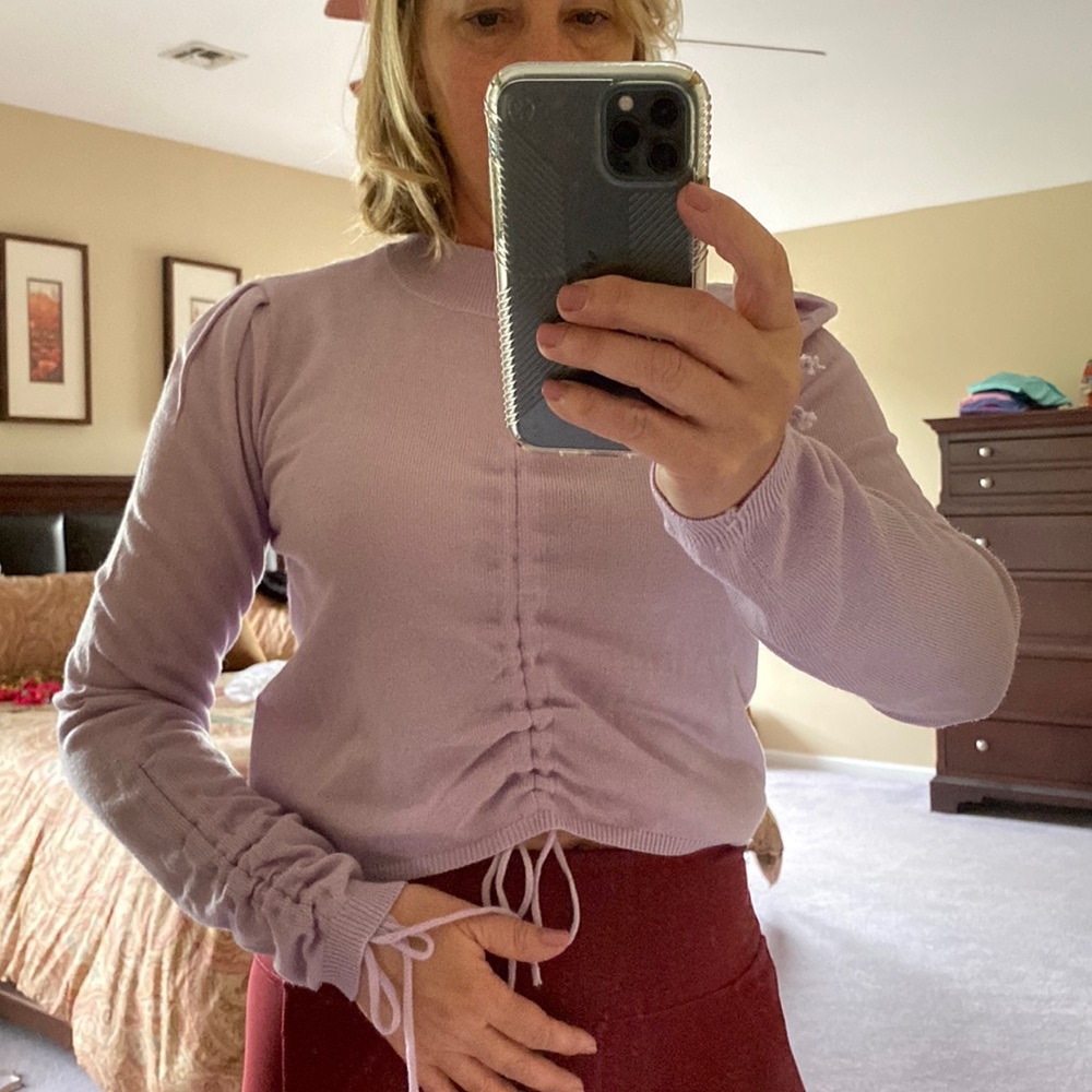 NWOT Moon River lilac tie sweater